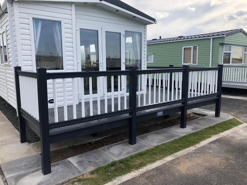 Pg177 Golden Palm Resort 8 Berth Caravan With Decking Chapel Saint Leonards Eksteriør billede