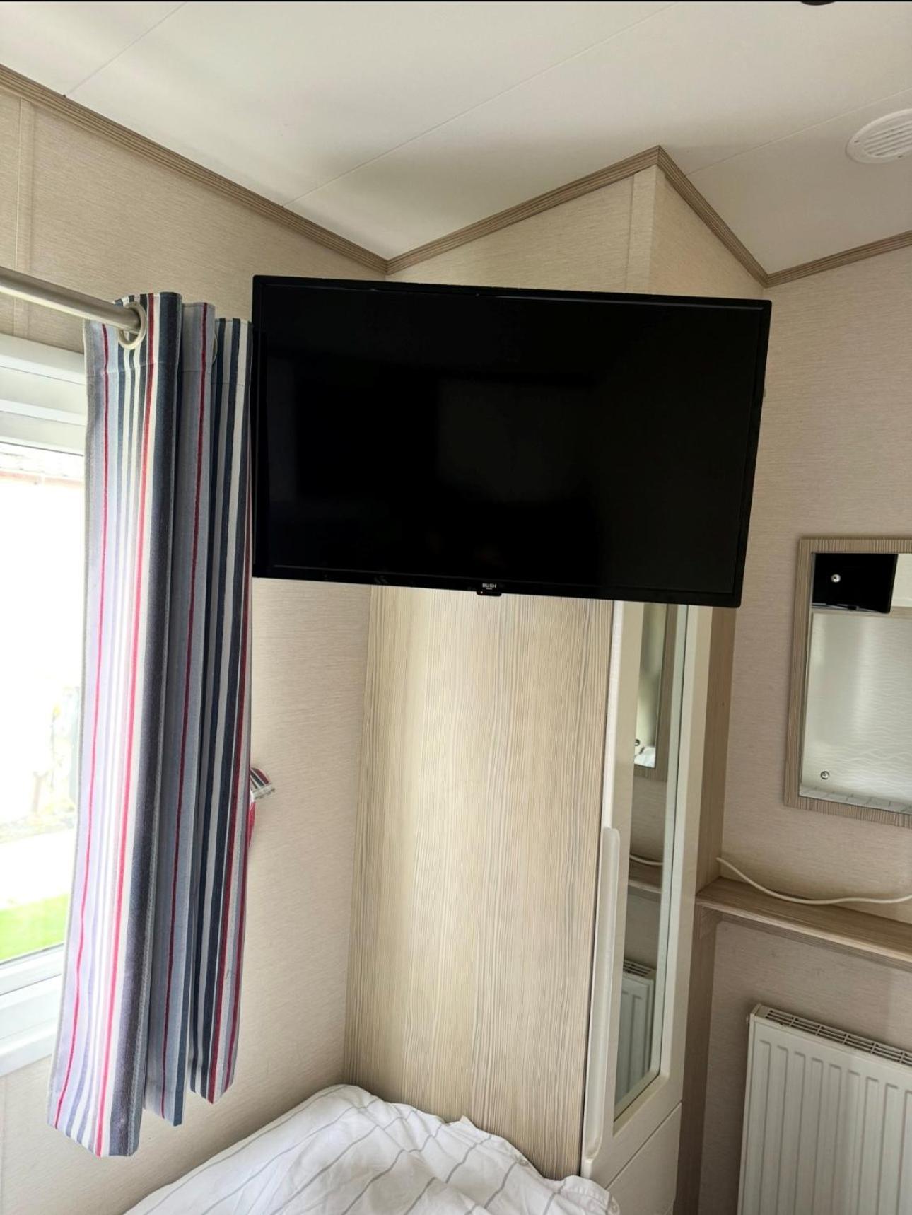 Pg177 Golden Palm Resort 8 Berth Caravan With Decking Chapel Saint Leonards Eksteriør billede